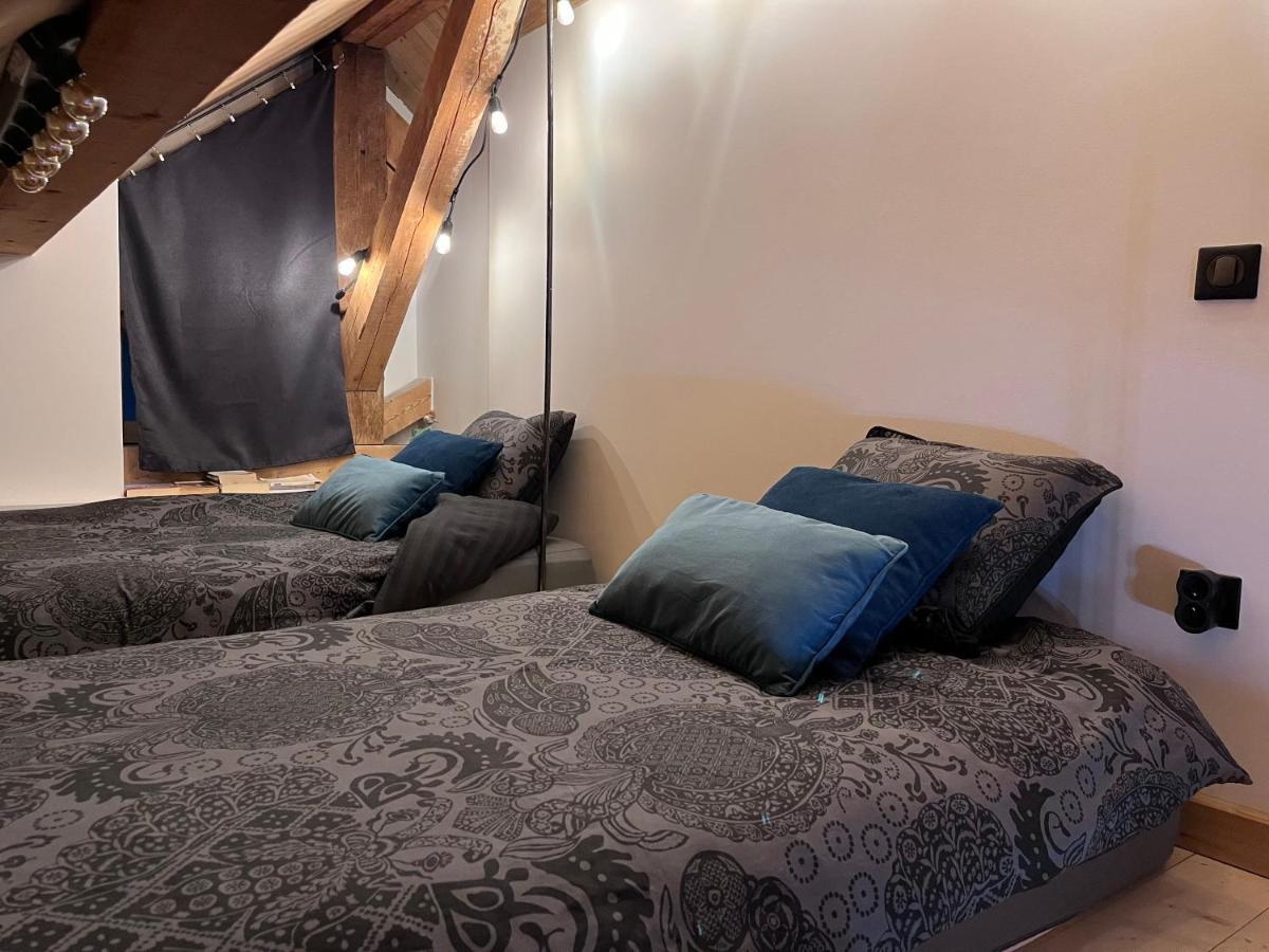 Refuges Sous Les Toits Bed & Breakfast บูร์-แซ็งต์-โมริซ ภายนอก รูปภาพ