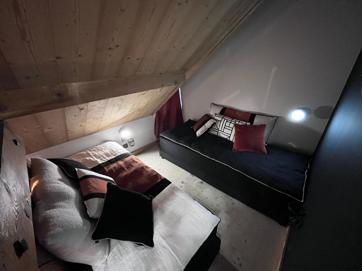 Refuges Sous Les Toits Bed & Breakfast บูร์-แซ็งต์-โมริซ ภายนอก รูปภาพ