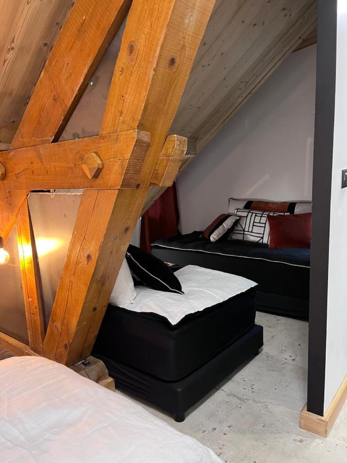 Refuges Sous Les Toits Bed & Breakfast บูร์-แซ็งต์-โมริซ ภายนอก รูปภาพ