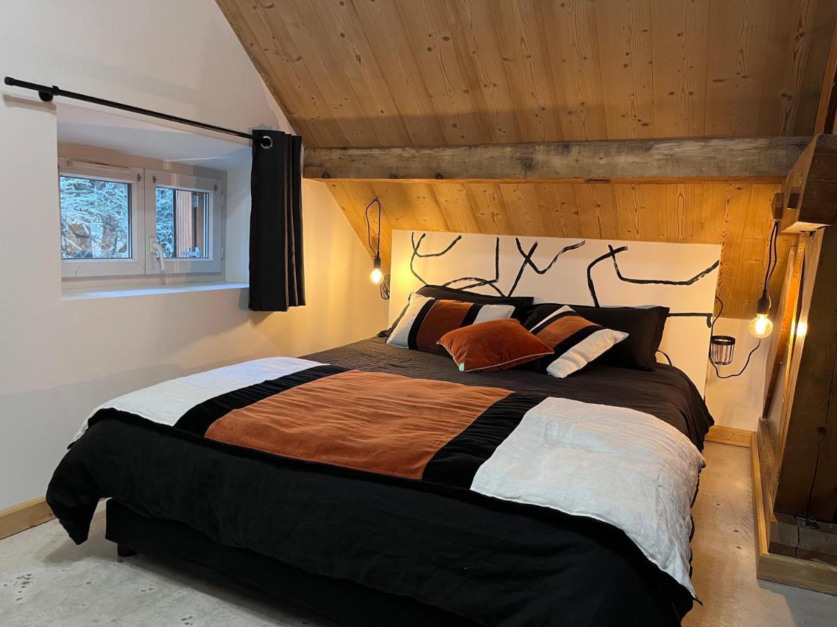 Refuges Sous Les Toits Bed & Breakfast บูร์-แซ็งต์-โมริซ ภายนอก รูปภาพ
